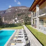 Apartment Sanny-grande B Sleeps 8 With Pool By Italian Ossuccio