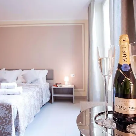 Sanny-grande B Sleeps 8 With Pool By Italian * Ossuccio