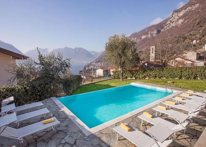 Sanny-grande B Sleeps 8 With Pool By Italian *