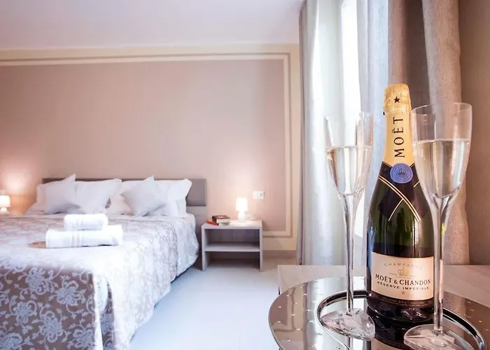 Sanny-grande B Sleeps 8 With Pool By Italian * Ossuccio