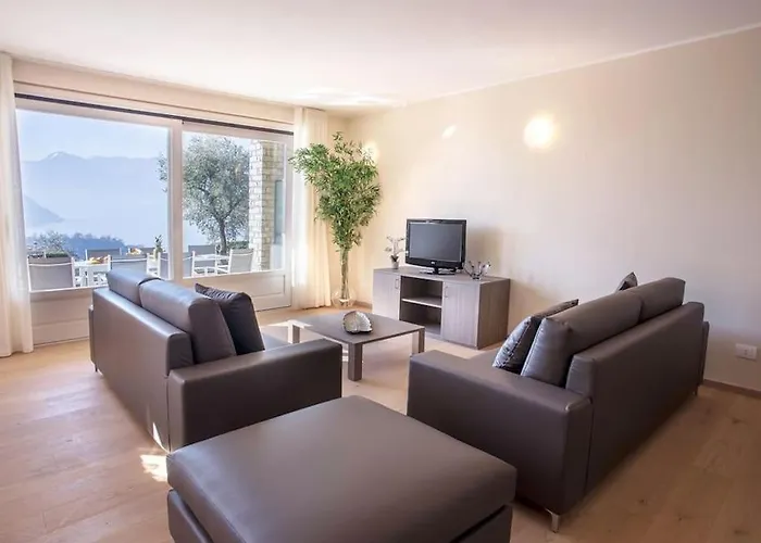 Sanny-grande B Sleeps 8 With Pool By Italian Apartmán *