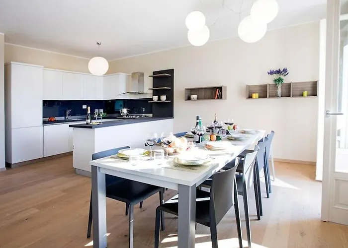 Sanny-grande B Sleeps 8 With Pool By Italian Apartment *