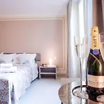 Sanny-grande B Sleeps 8 With Pool By Italian * オッスッチョ