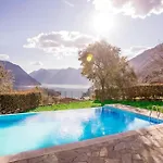 Sanny-grande B Sleeps 8 With Pool By Italian * オッスッチョ