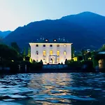 Sanny-grande B Sleeps 8 With Pool By Italian アパート