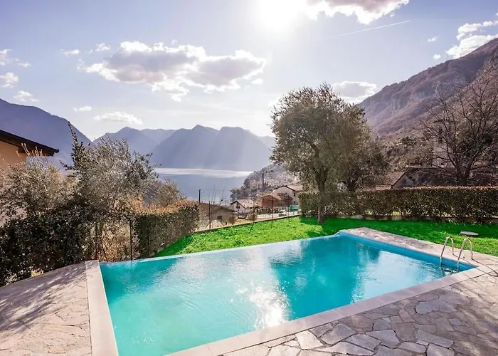 公寓 Sanny-grande B Sleeps 8 With Pool By Italian 欧苏西奥