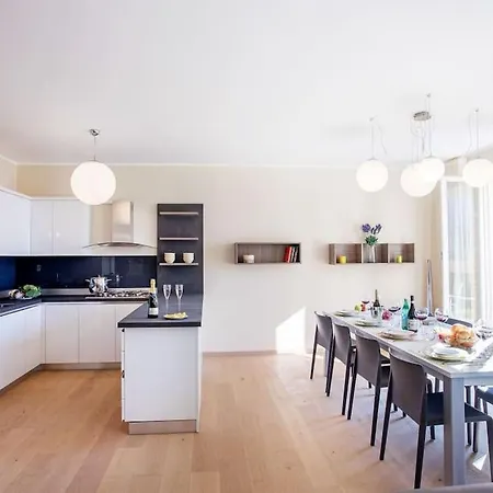 Sanny-grande B Sleeps 8 With Pool By Italian