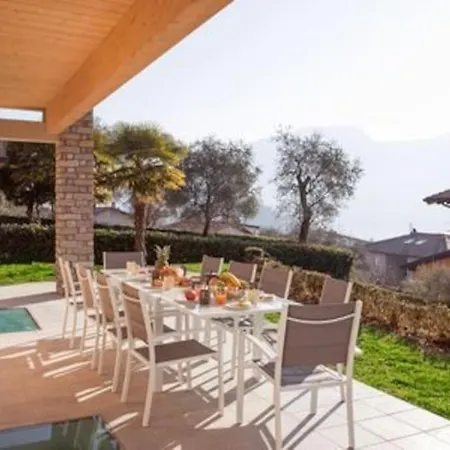 Sanny-grande B Sleeps 8 With Pool By Italian 公寓 *