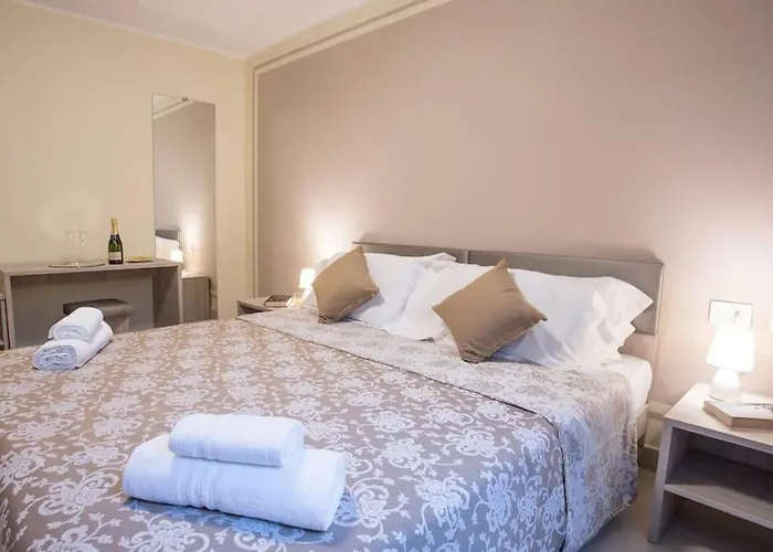 Διαμέρισμα Sanny-grande B Sleeps 8 With Pool By Italian